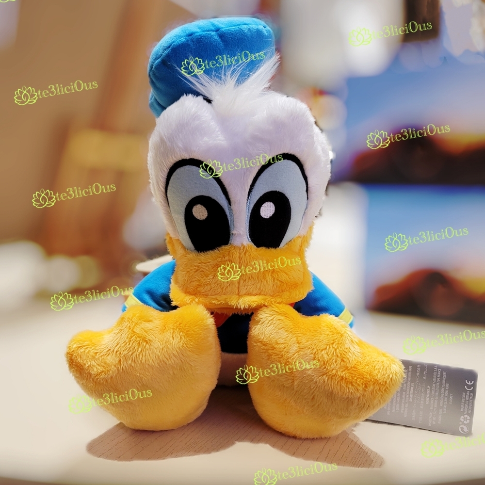 DISNEY PARKS DONALD DUCK BIG FEET PLUSH - Picture 3 of 7